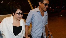 朱百万夫妇娱乐吃瓜,揭秘明星夫妻的甜蜜生活与幕后故事