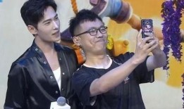 娱乐圈内幕爆料人老王,老王深度爆料，内幕真相大起底