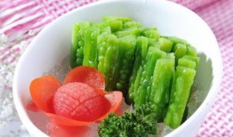 阿红吃凉瓜视频大全集免费观看,免费观看视频大全集，夏日消暑美食之旅