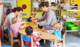 幼儿园孩子爆料爸爸视频,萌态可掬引网友热议